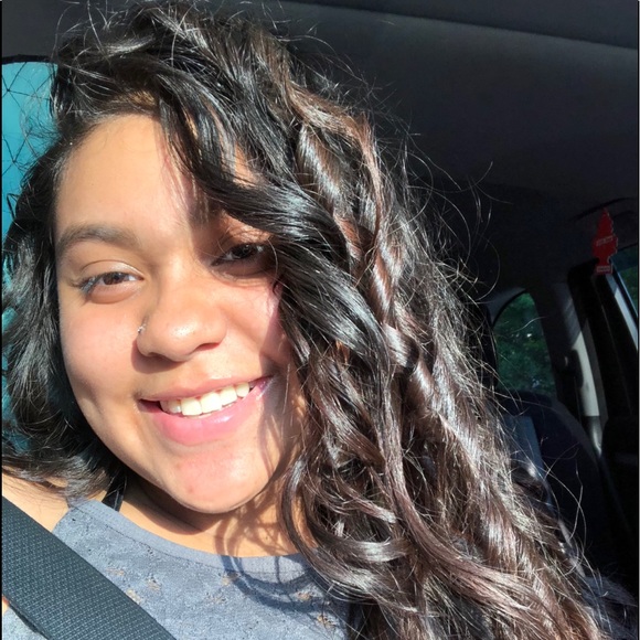 Meet your Posher, Jessica - Picture 1 of 1